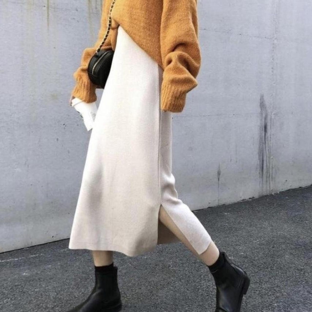 Knit White Sweater Skirt w Slit